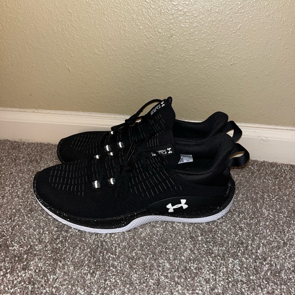 Under Armour Black and White Sneakers Size 9
